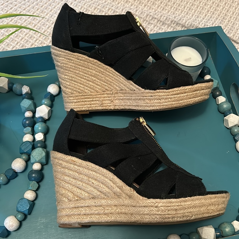 Merona Black Wedge Shoes with Elegant Design - Picture 2 of 5